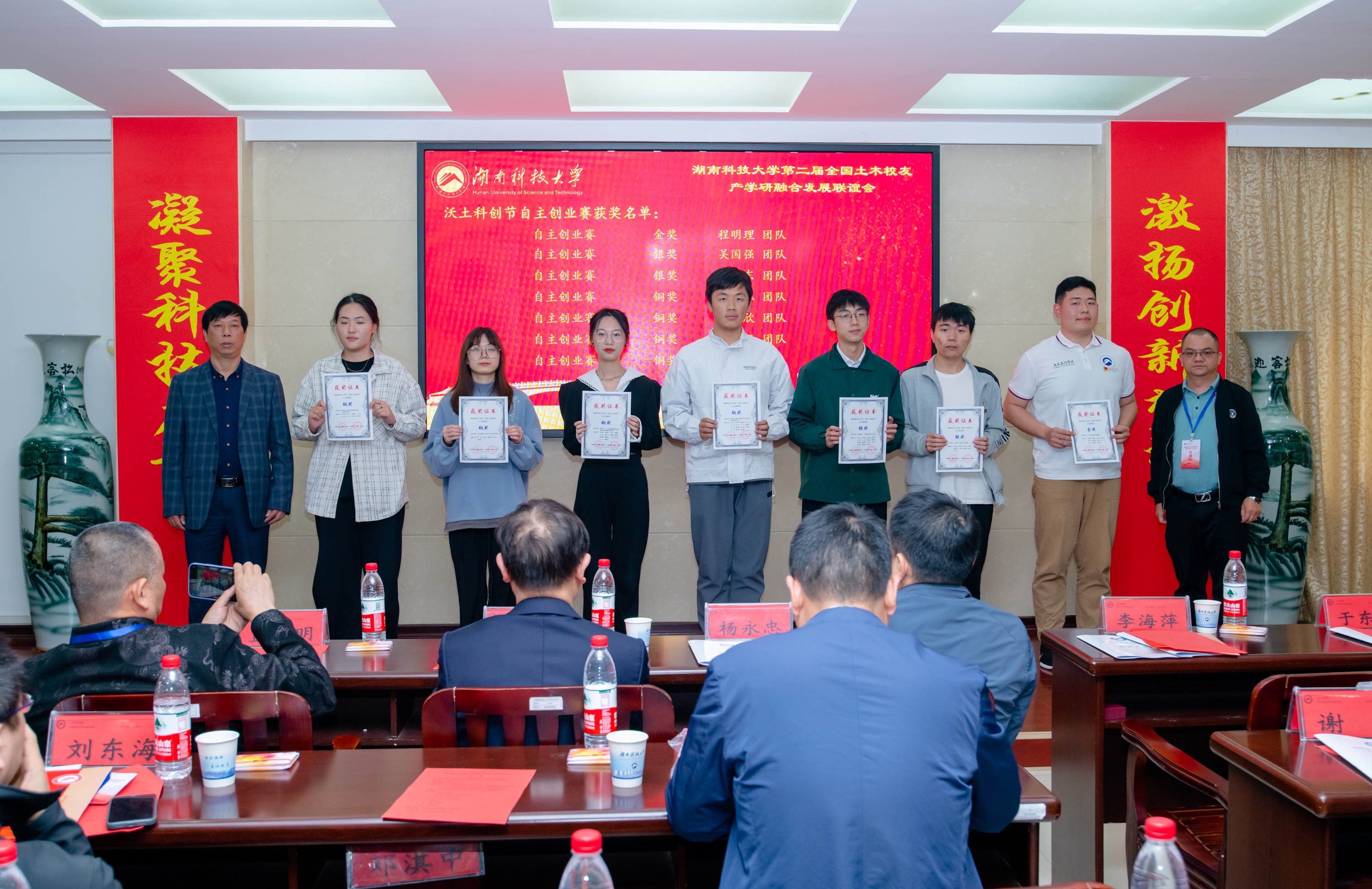 4d1a973df6874e7880086a5be25cdcdd.jpg 4d1a973df6874e7880086a5be25cdcdd.jpg