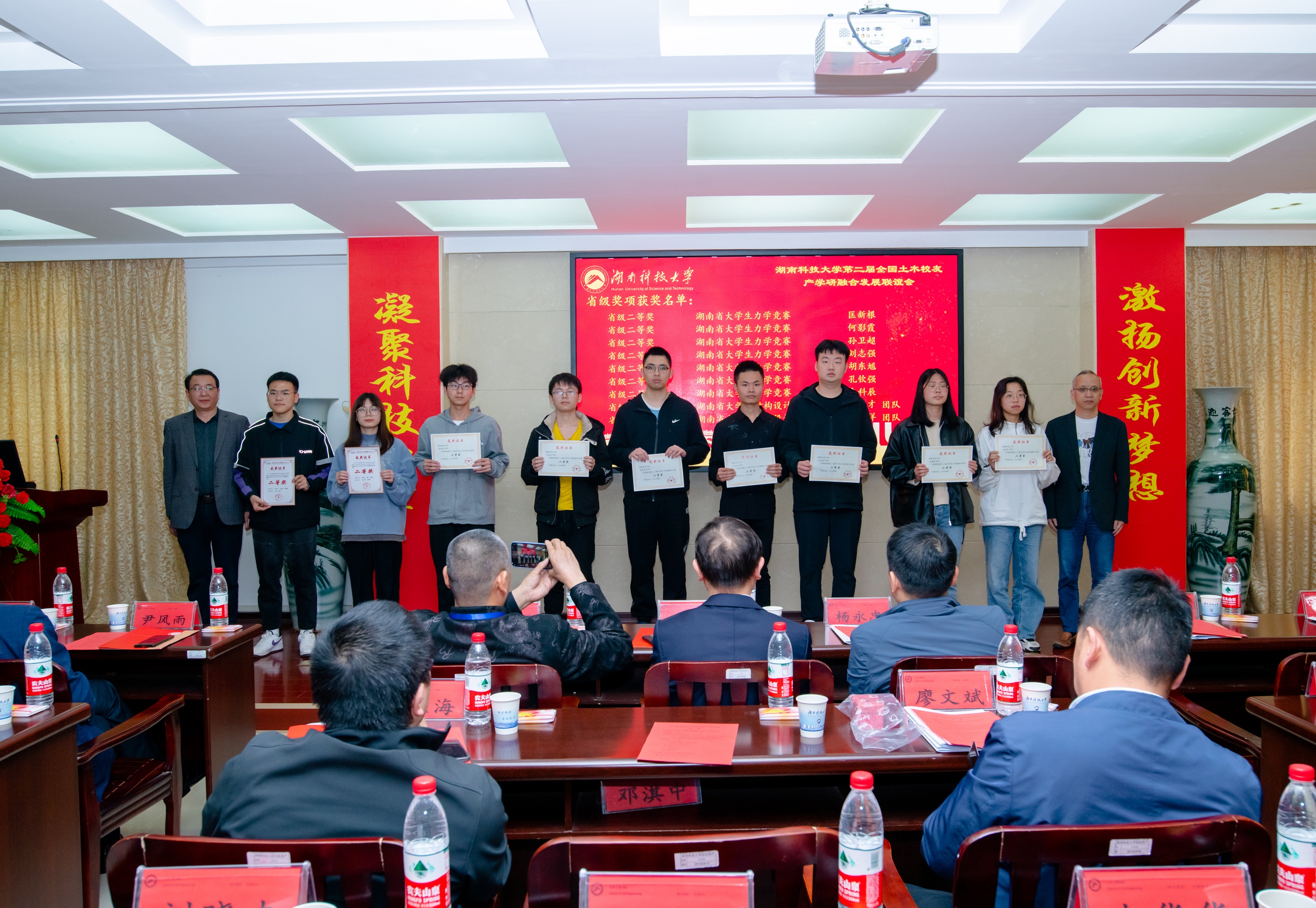 d7c5aaa4836f4fd1a2dbc56de41fb18e.jpg d7c5aaa4836f4fd1a2dbc56de41fb18e.jpg