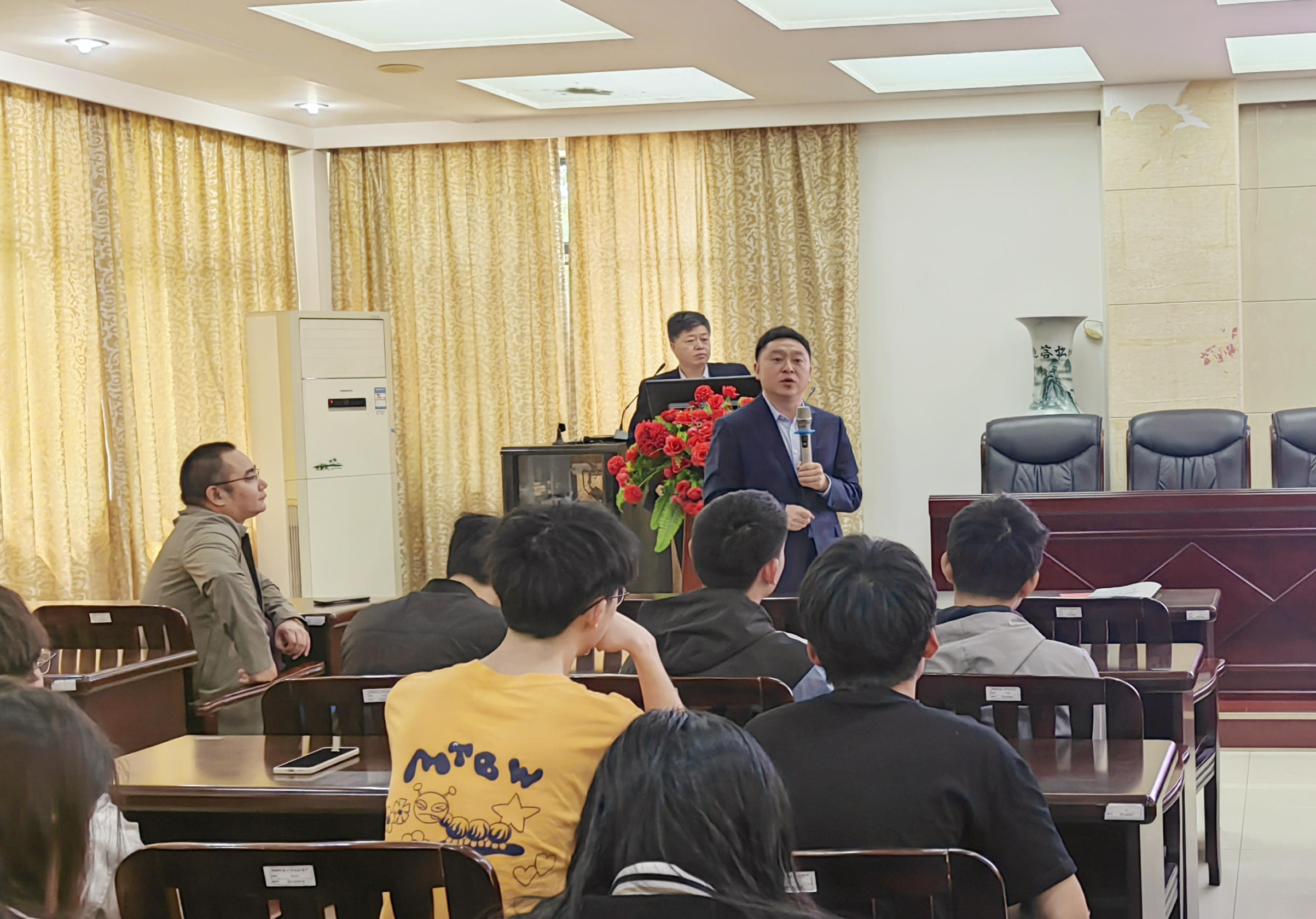 eed4ea63d3f74a30af1ed19da63a35cb.jpg eed4ea63d3f74a30af1ed19da63a35cb.jpg